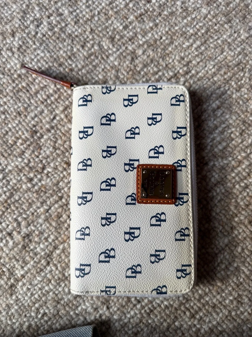 Dooney and Bourke small monogram wallets, pouch, and eye glass holder - Picture 2 of 16